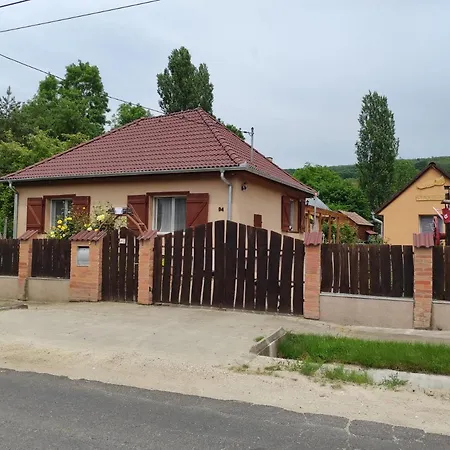 Szofi Vendeghaz Holiday home