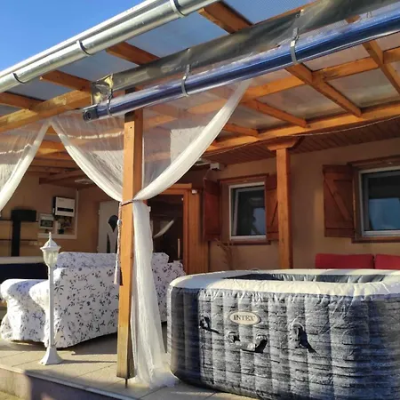 Szofi Vendeghaz Holiday home